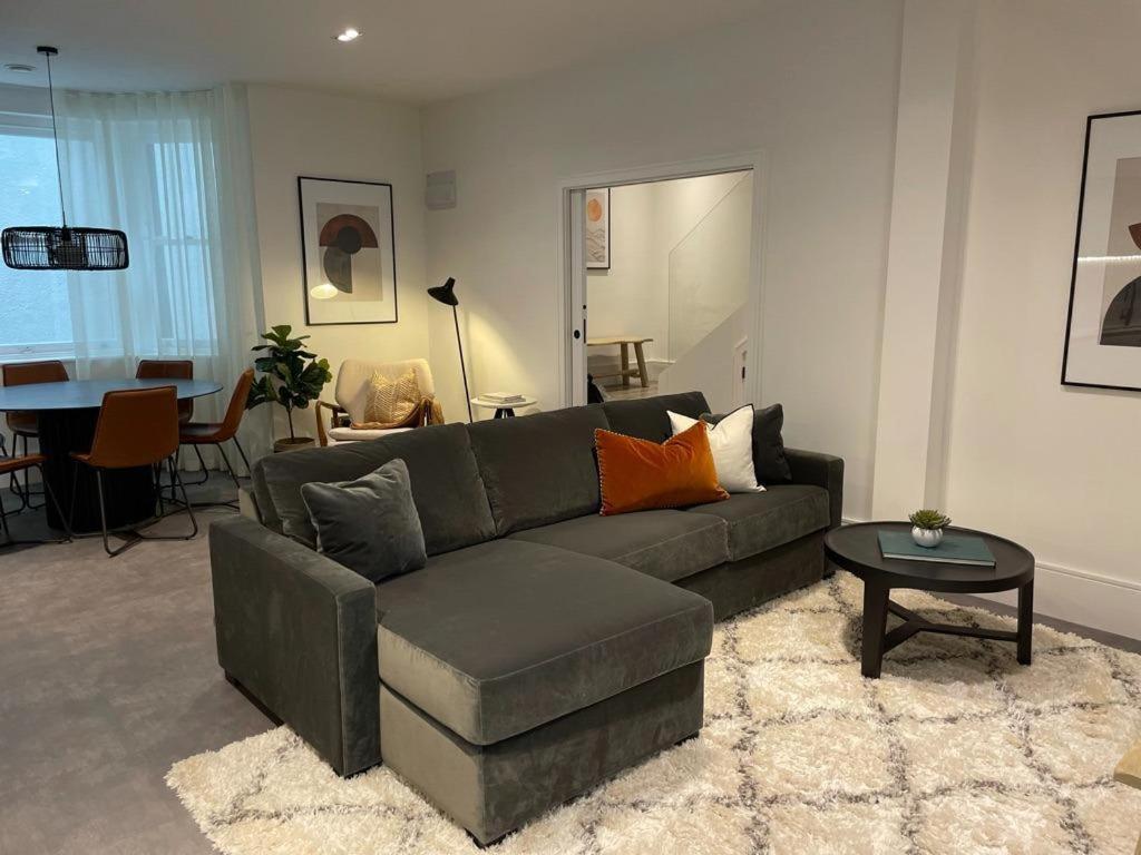 Brand New 3-Bedroom Home In ロンドン エクステリア 写真