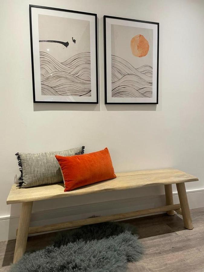 Brand New 3-Bedroom Home In ロンドン エクステリア 写真